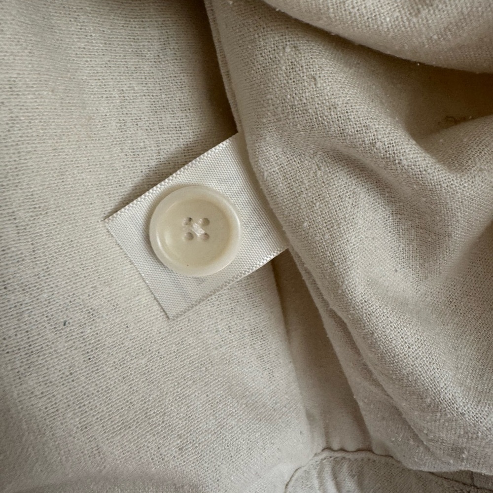 OZMA Quilted Vest Regen Silk Noil in Natural - Picture 7 of 8